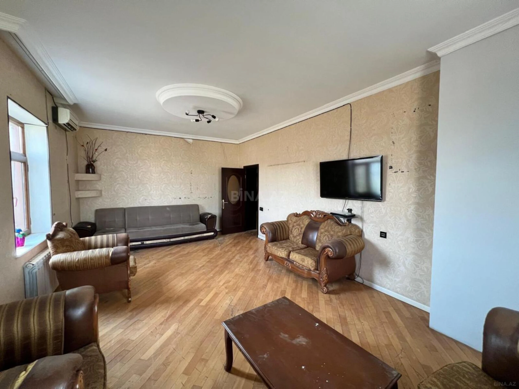 Satılır 7 otaqlı həyət evi 340 m²