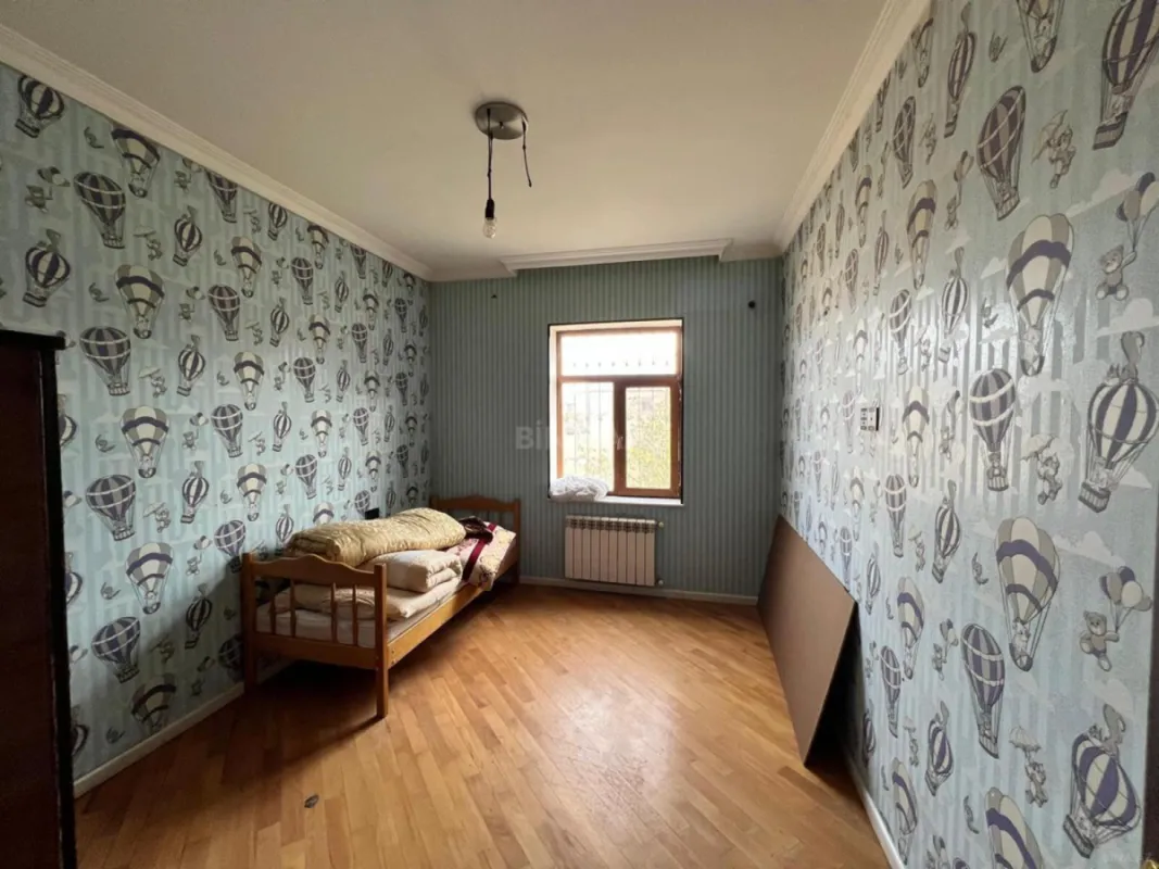 Satılır 7 otaqlı həyət evi 340 m²
