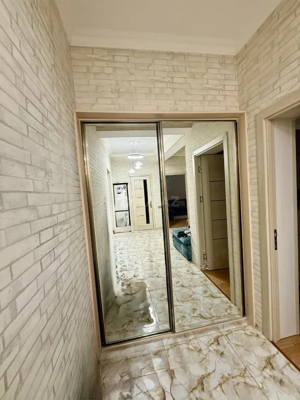 Satılır 2 otaqlı mənzil 85 m²