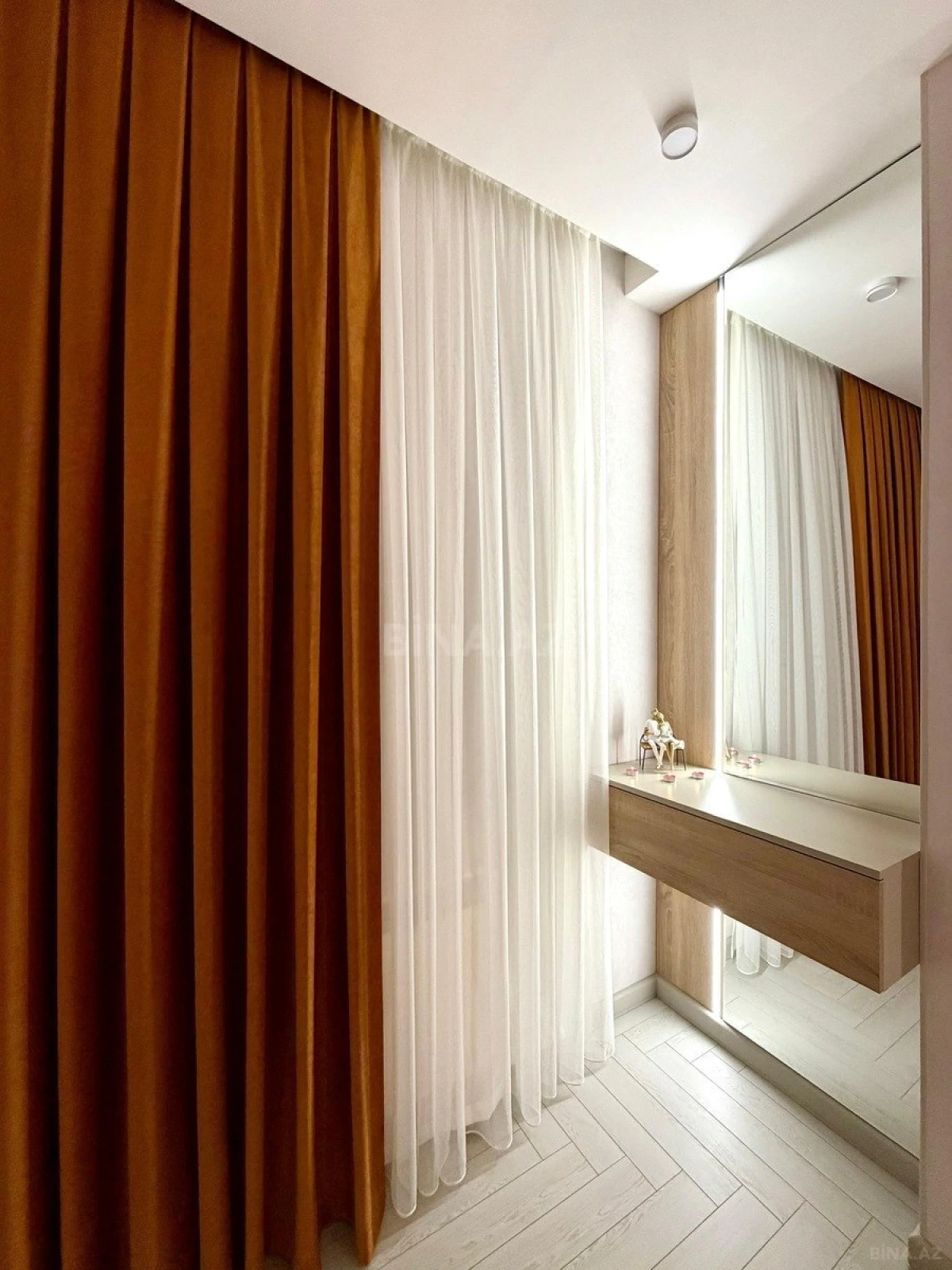 Satılır 2 otaqlı mənzil 80 m²