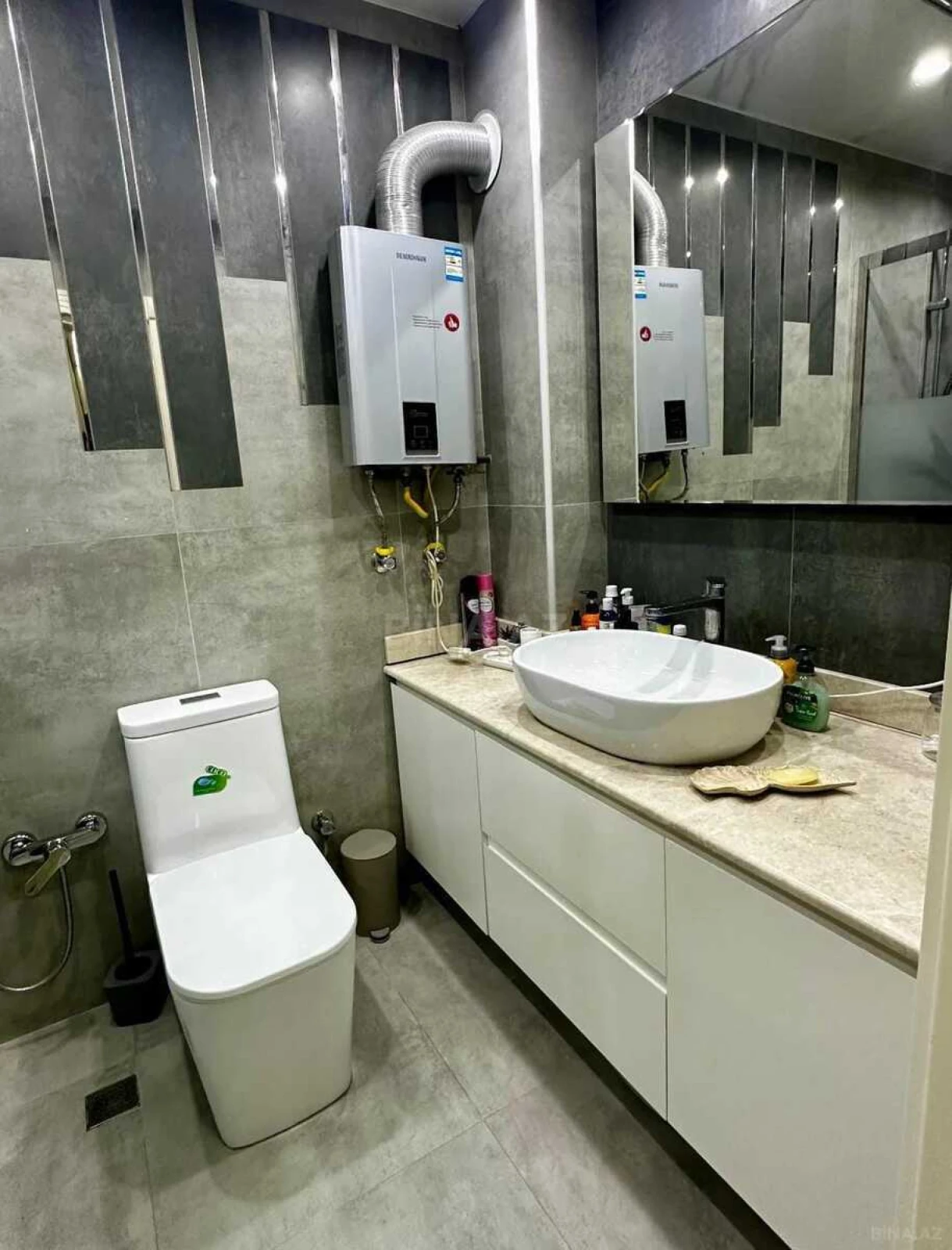 Satılır 2 otaqlı mənzil 58 m²