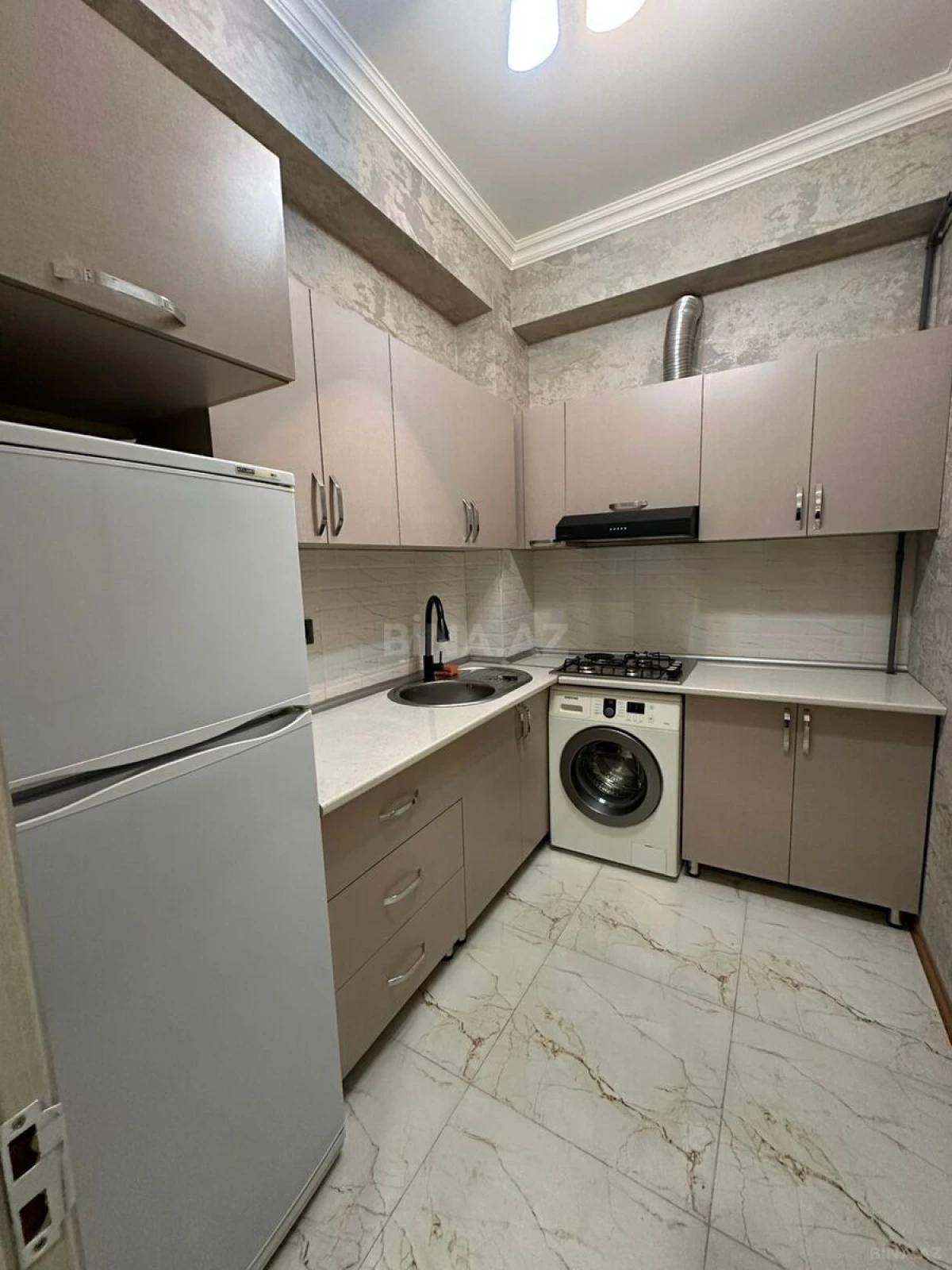 Satılır 2 otaqlı mənzil 54 m²