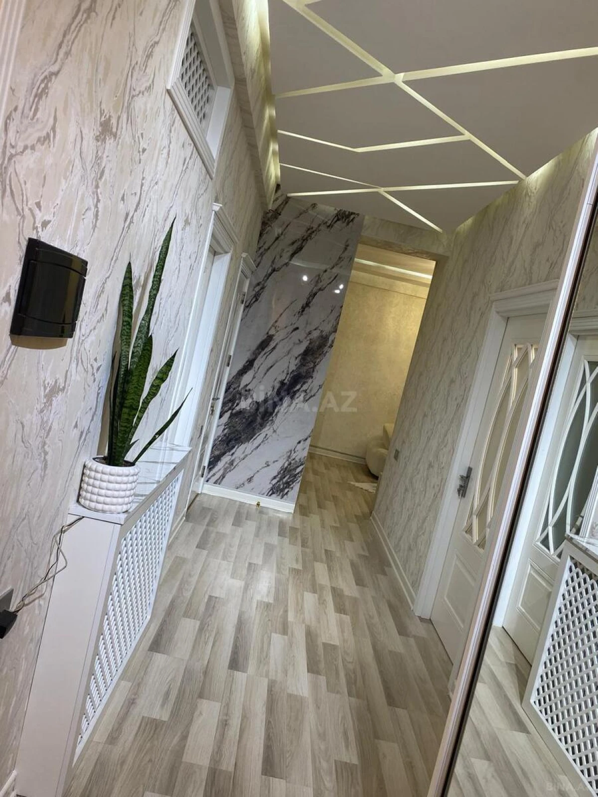 Satılır 3 otaqlı mənzil 88 m²