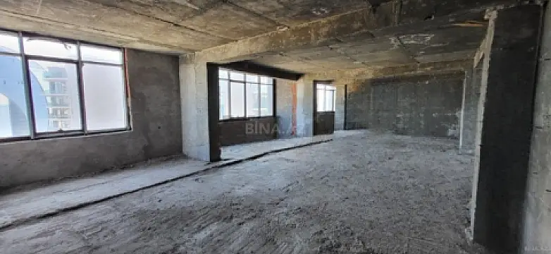 Satılır 4 otaqlı mənzil 240 m²
