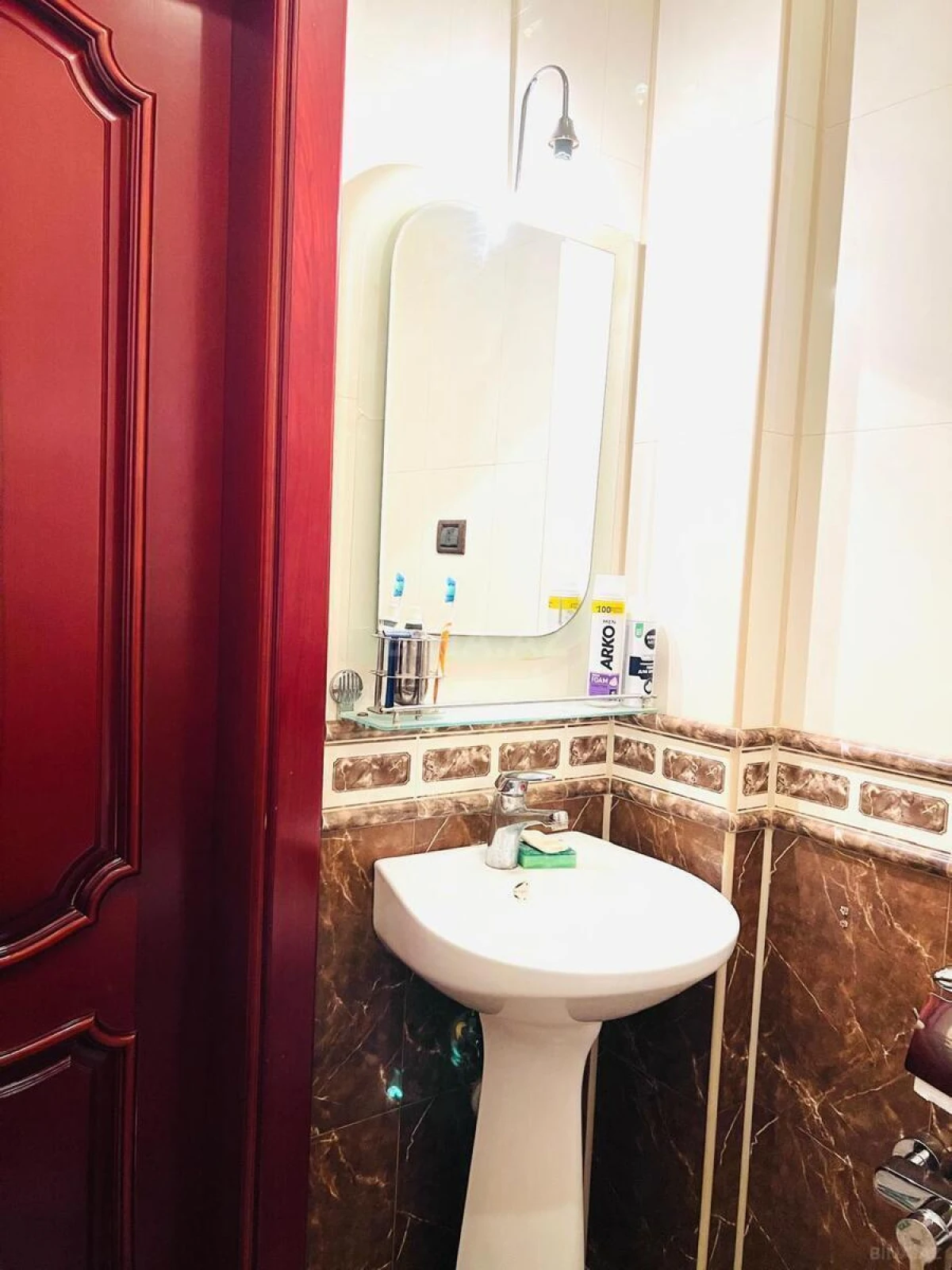 Satılır 4 otaqlı mənzil 156 m²