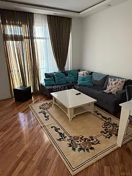 Kirayə verilir 2 otaqlı mənzil 70 m²