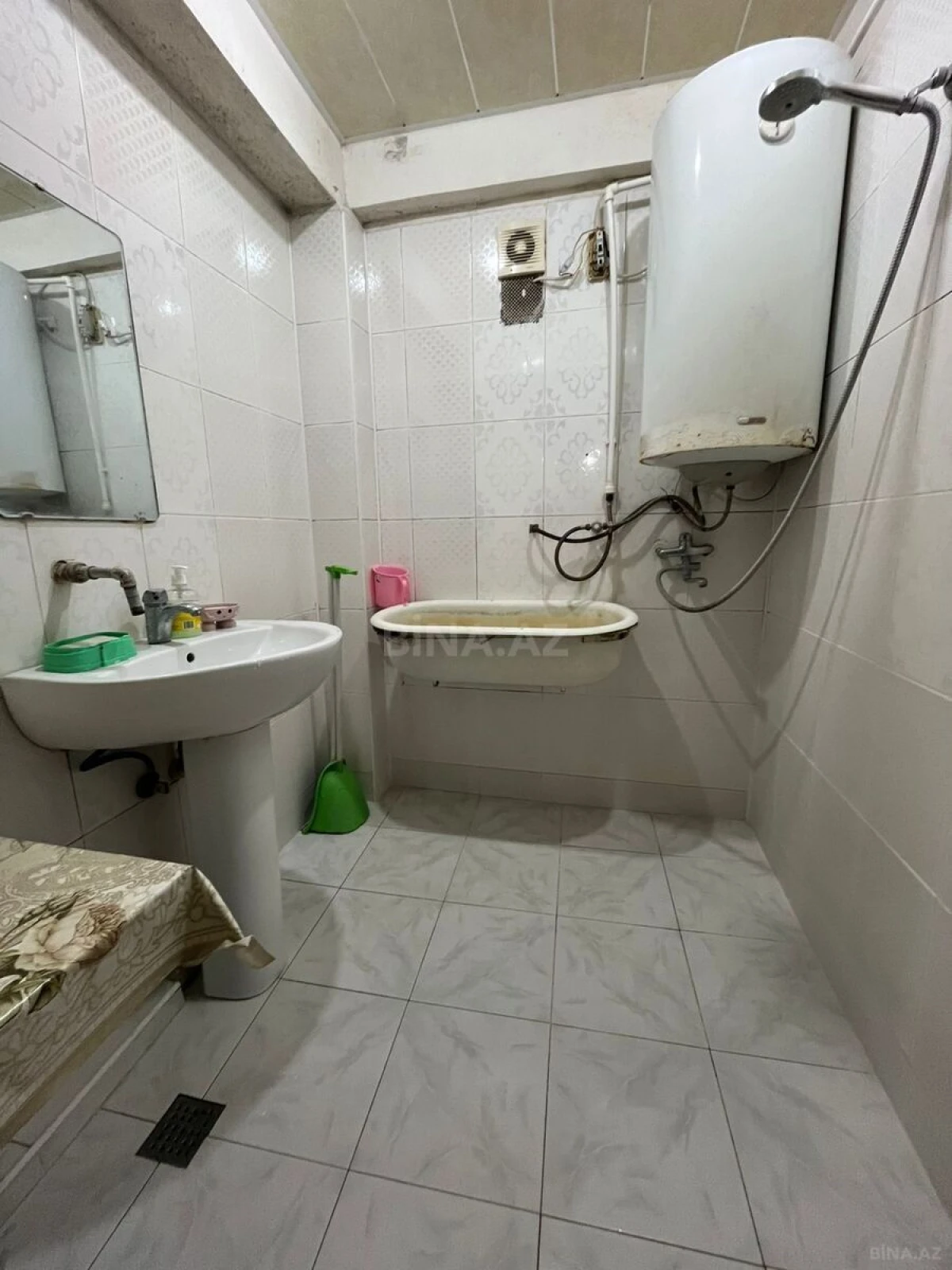 Satılır 2 otaqlı mənzil 65 m²
