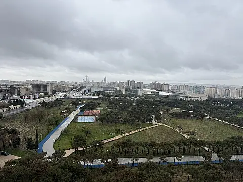 Satılır 4 otaqlı mənzil 149 m²