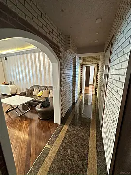 Kirayə verilir 3 otaqlı mənzil 153 m²