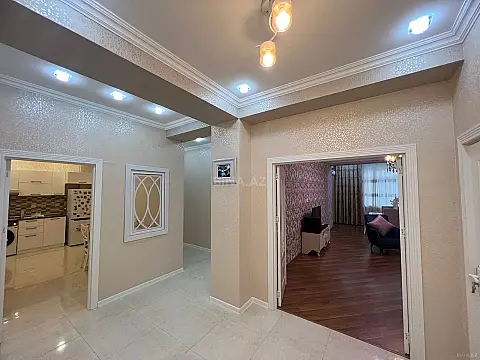 Satılır 3 otaqlı mənzil 128 m²