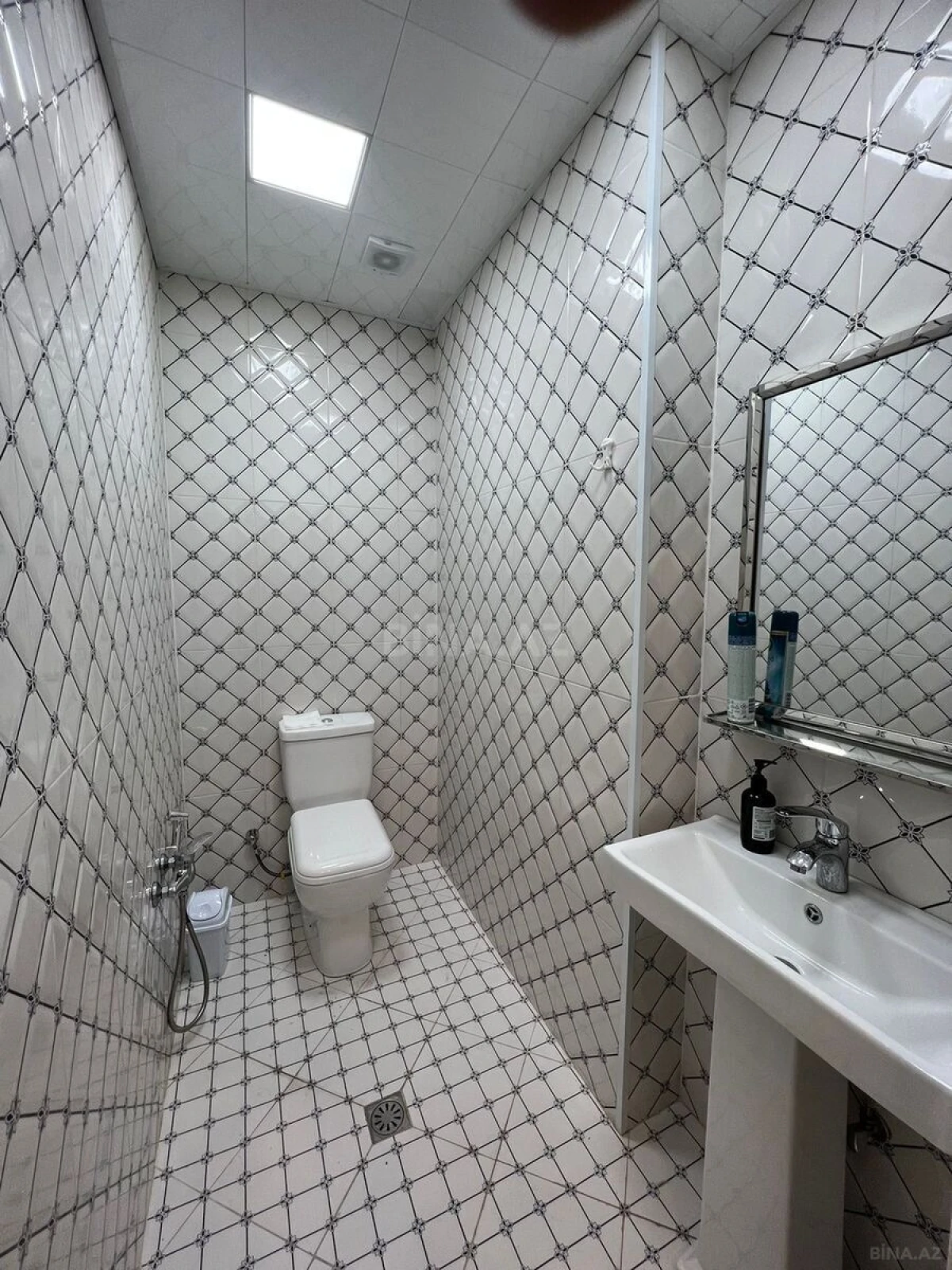 Satılır 3 otaqlı mənzil 128 m²