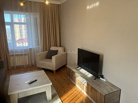 Kirayə verilir 2 otaqlı mənzil 55 m²