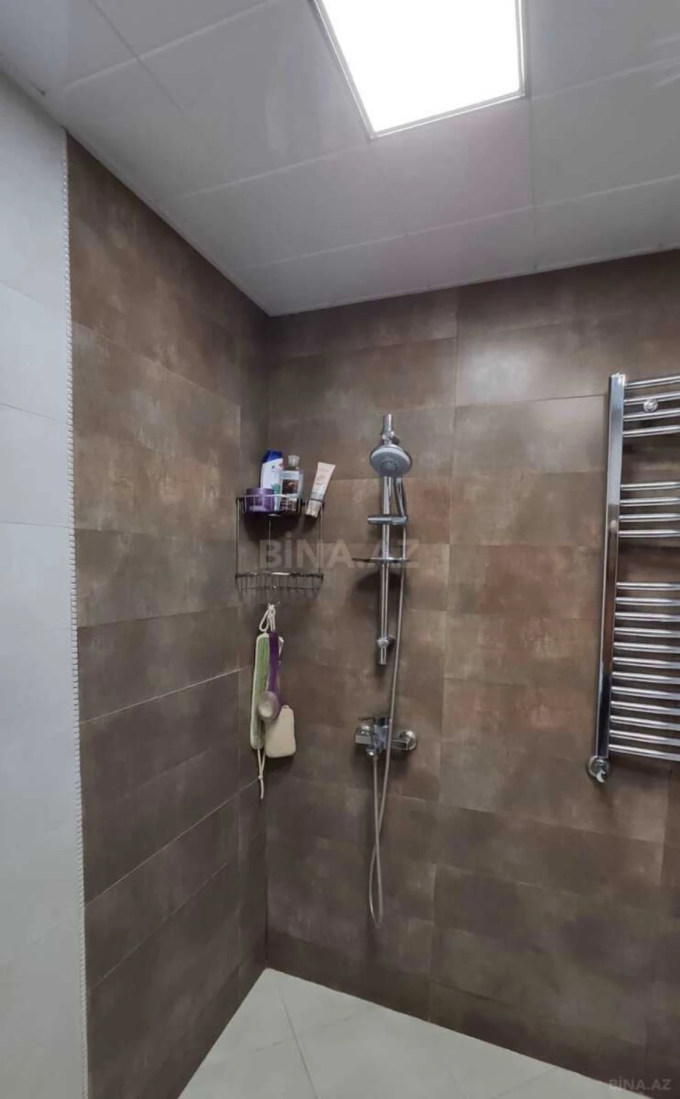 Satılır 4 otaqlı mənzil 120 m²