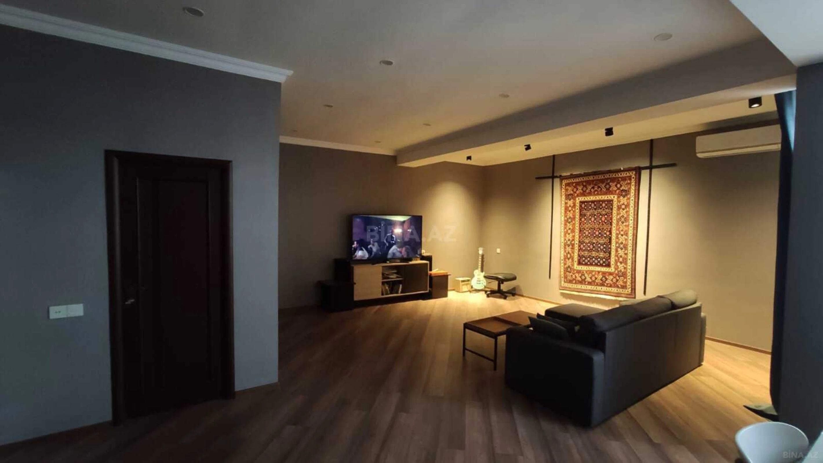 Satılır 4 otaqlı mənzil 120 m²