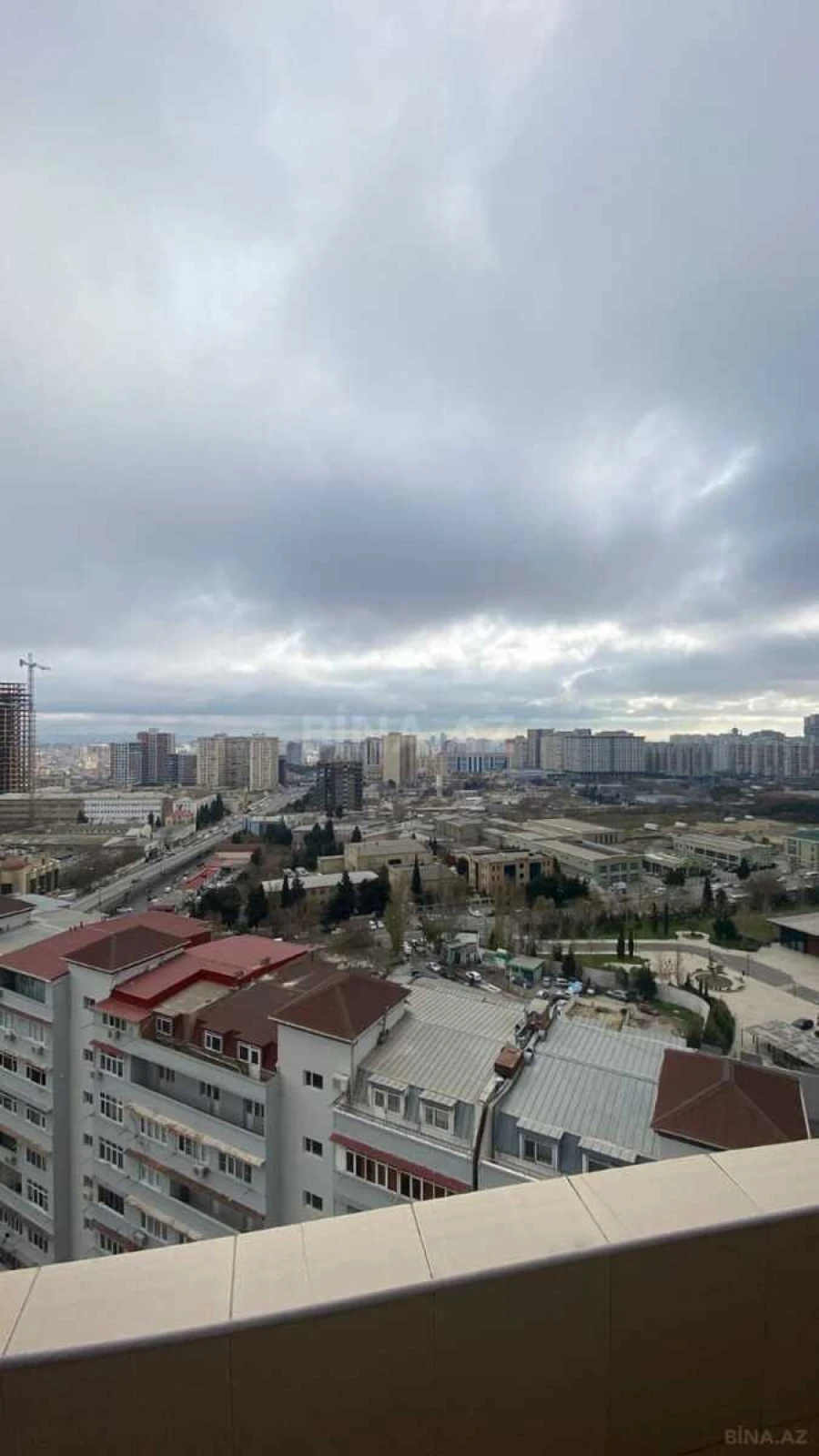Satılır 3 otaqlı mənzil 110 m²