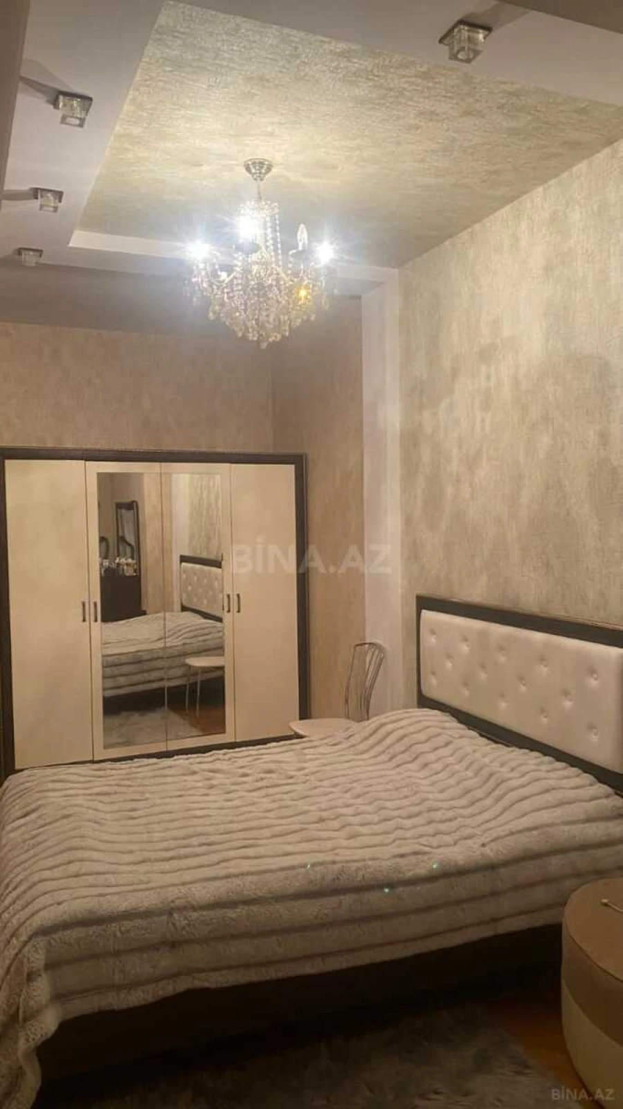 Satılır 3 otaqlı mənzil 110 m²
