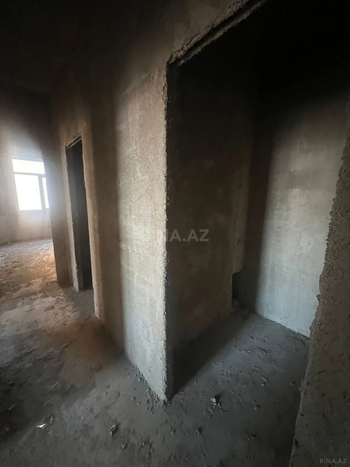 Satılır 3 otaqlı mənzil 107 m²