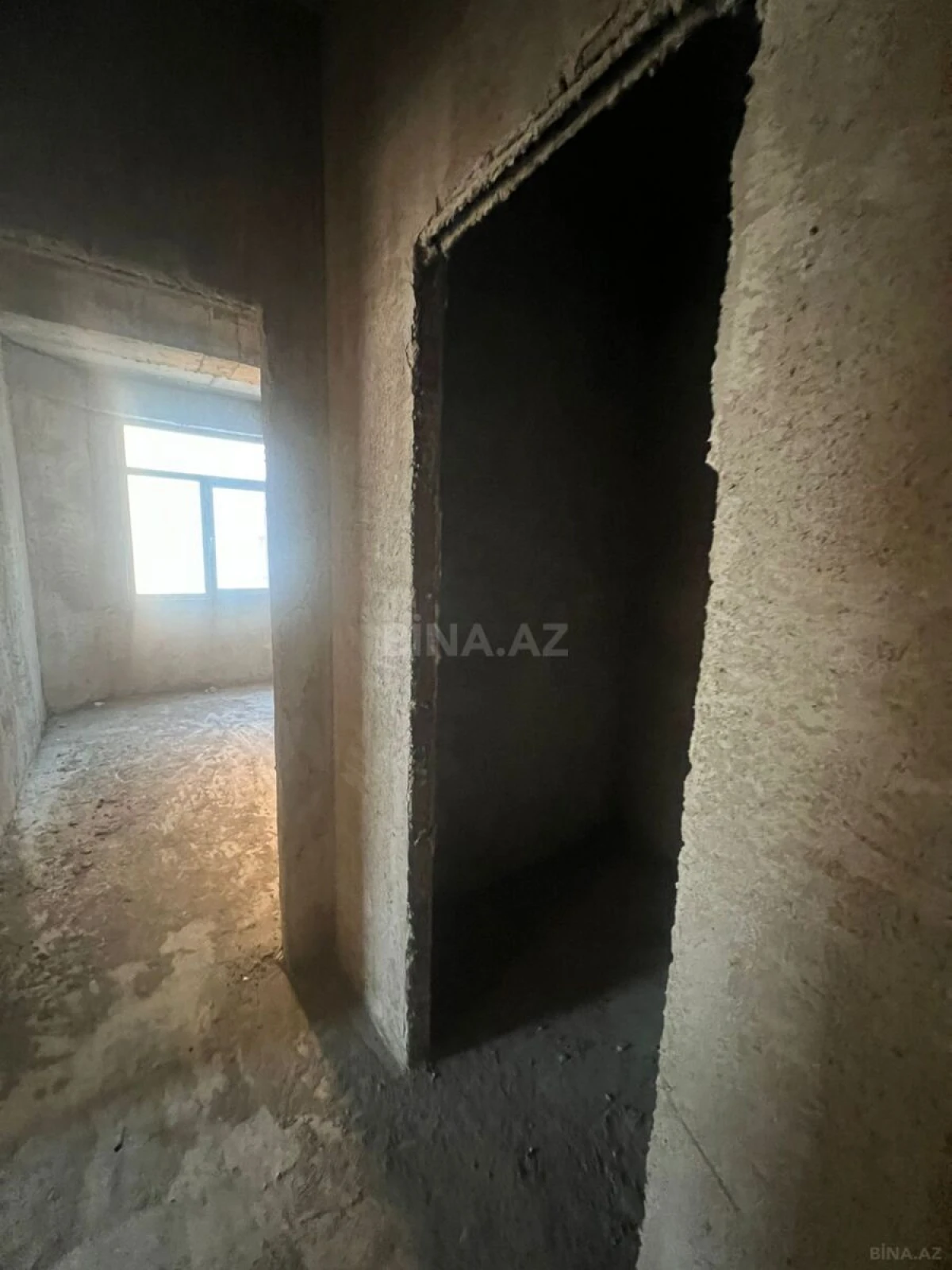Satılır 3 otaqlı mənzil 107 m²