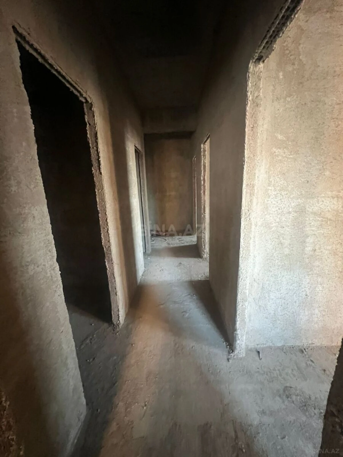 Satılır 3 otaqlı mənzil 107 m²