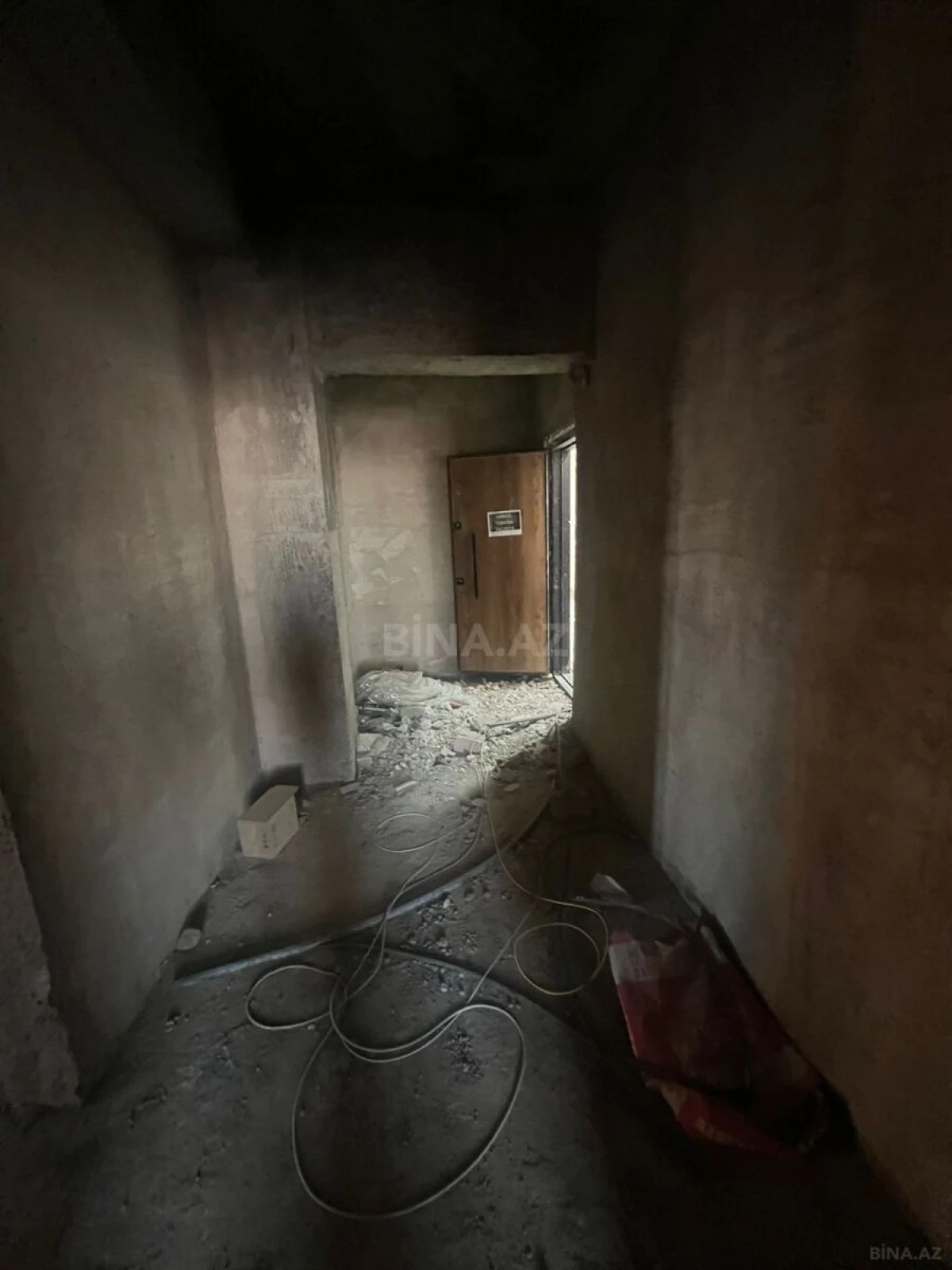 Satılır 3 otaqlı mənzil 107 m²