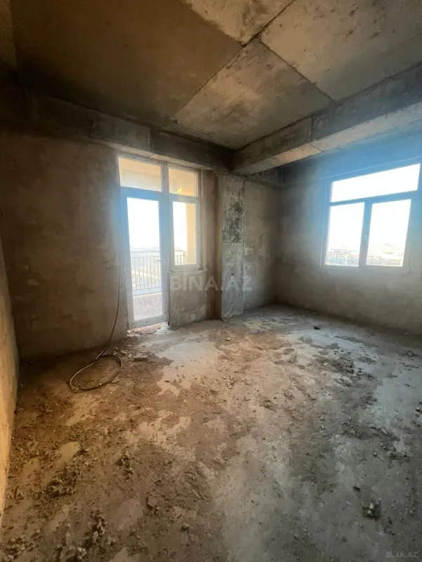 Satılır 3 otaqlı mənzil 107 m²