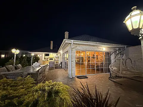 Satılır 7 otaqlı həyət evi 760 m²