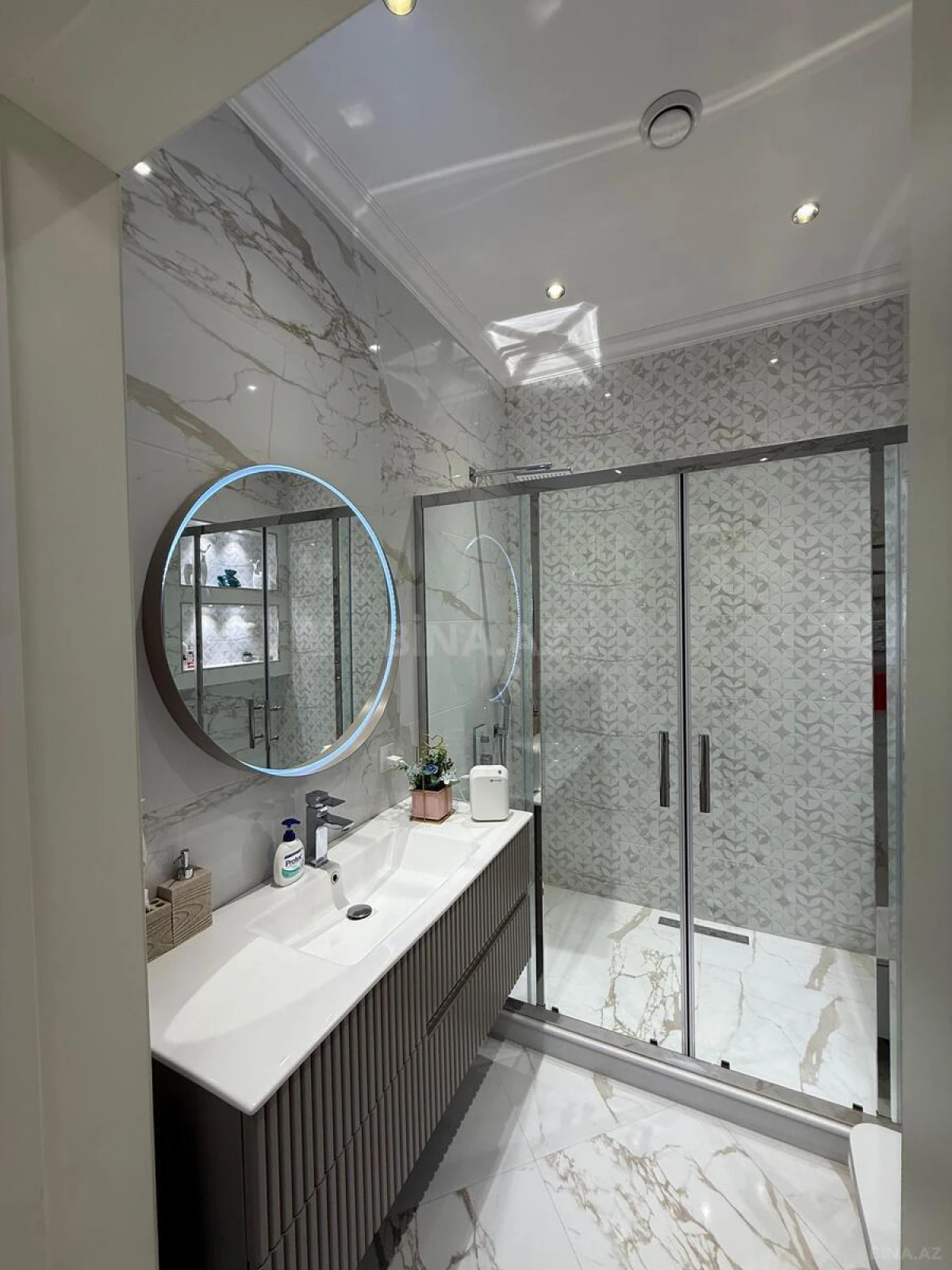 Satılır 7 otaqlı həyət evi 760 m²