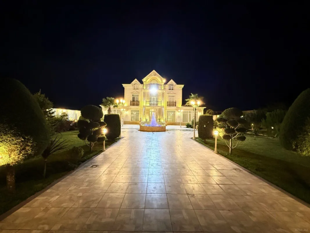 Satılır 7 otaqlı həyət evi 760 m²