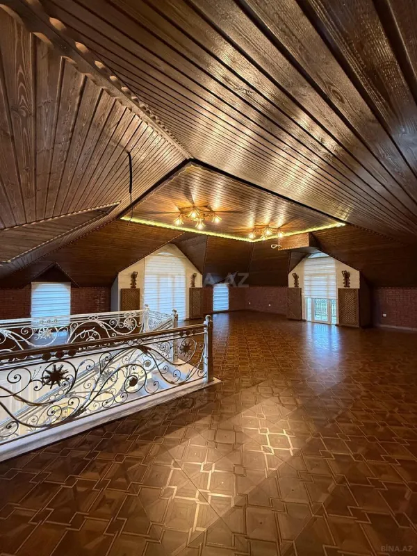 Satılır 7 otaqlı həyət evi 760 m²