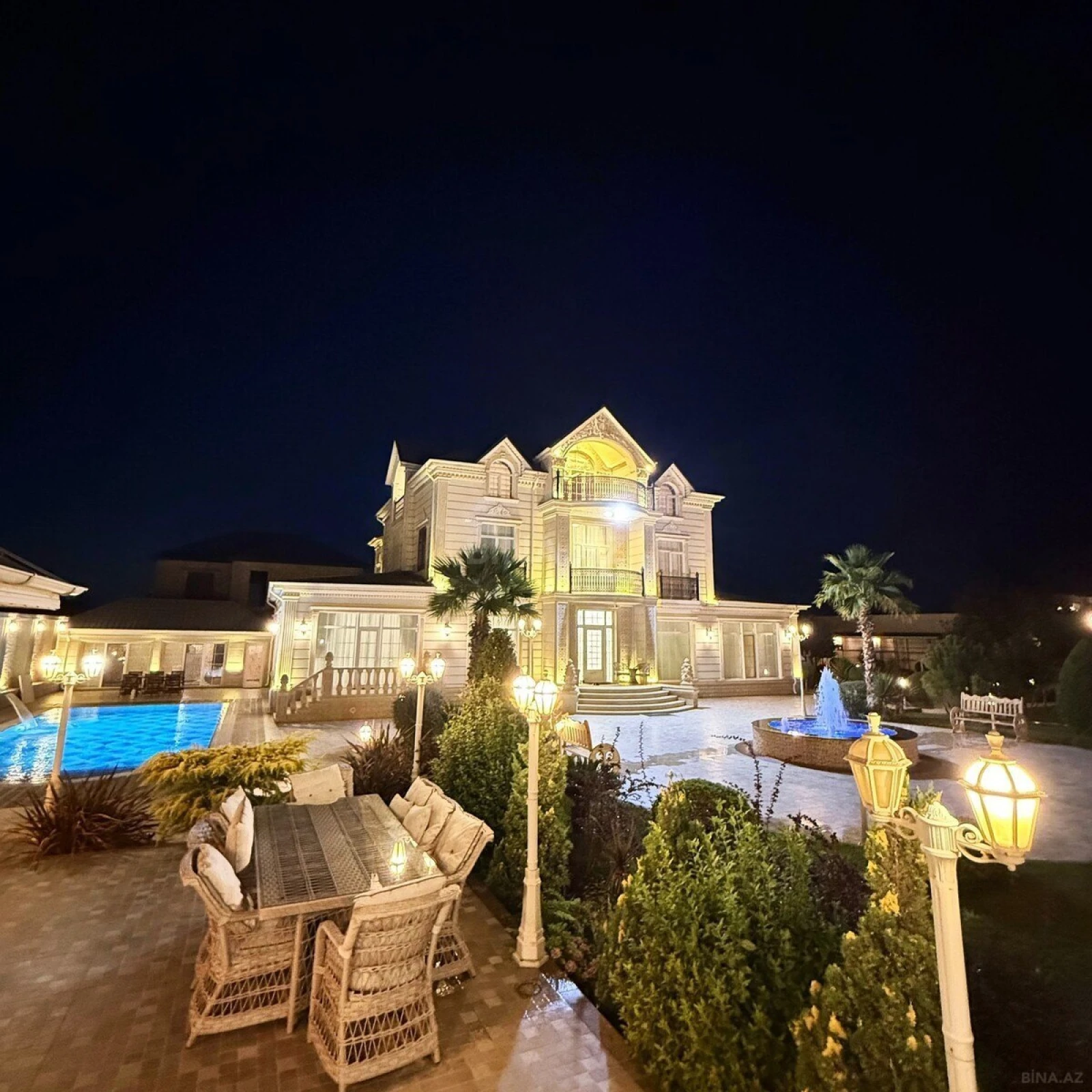 Satılır 7 otaqlı həyət evi 760 m²