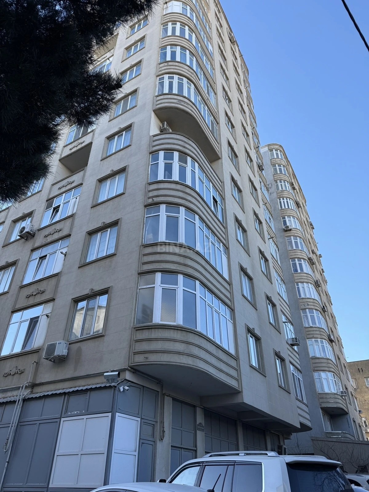 Satılır 4 otaqlı mənzil 160.3 m²