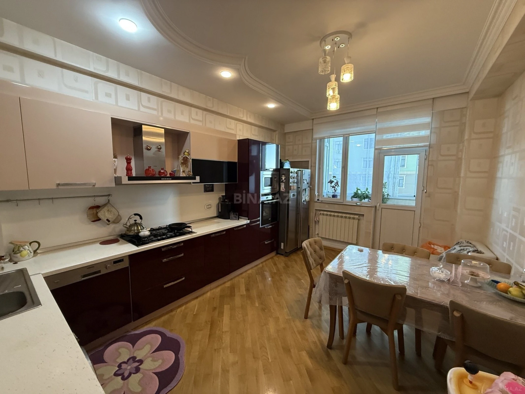 Satılır 4 otaqlı mənzil 160.3 m²