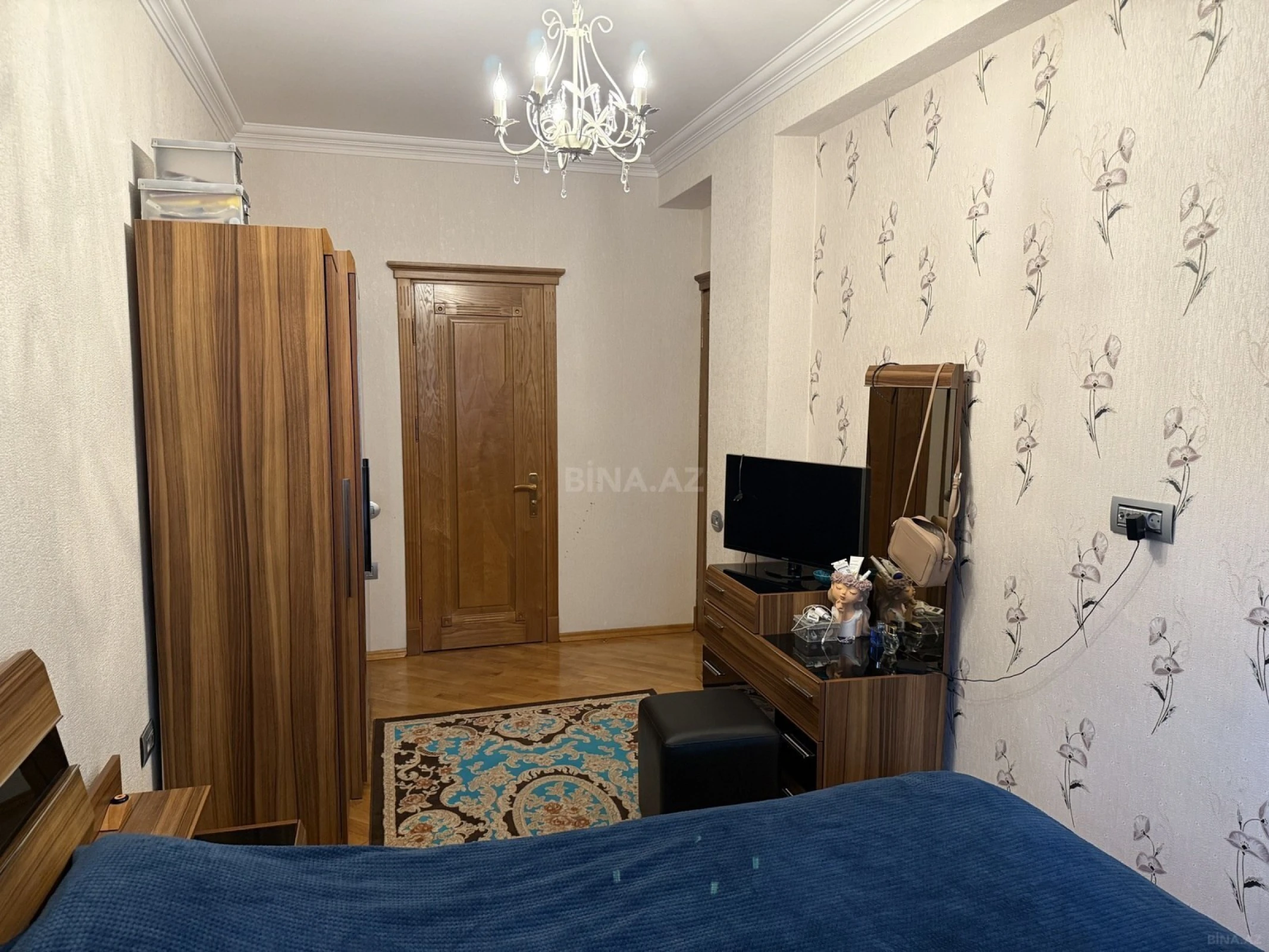 Satılır 4 otaqlı mənzil 160.3 m²