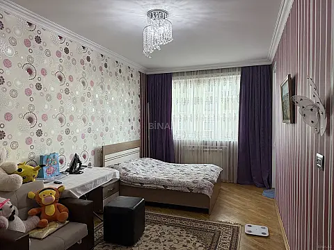 Satılır 4 otaqlı mənzil 160.3 m²