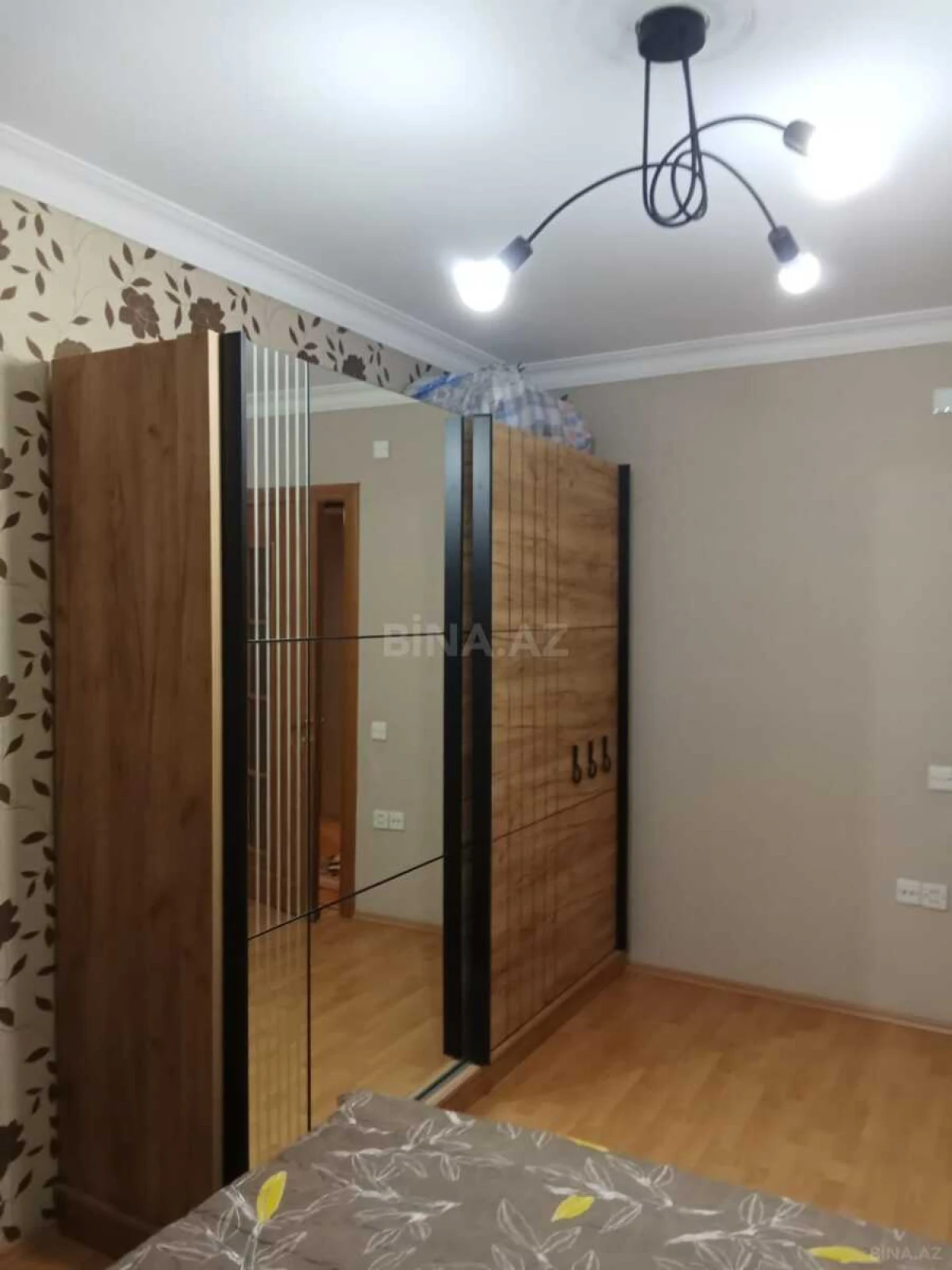 Satılır 3 otaqlı mənzil 90 m²