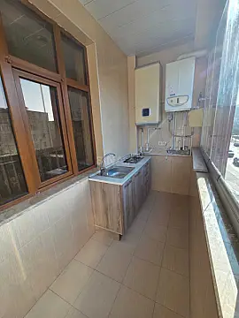 Satılır 3 otaqlı mənzil 145 m²