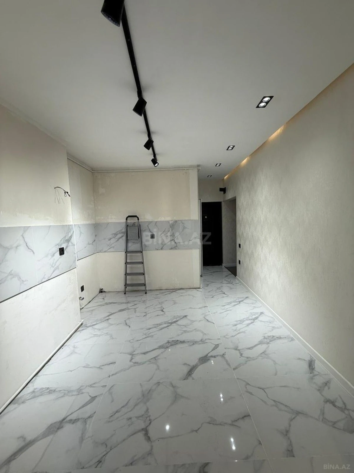 Satılır 3 otaqlı mənzil 70 m²