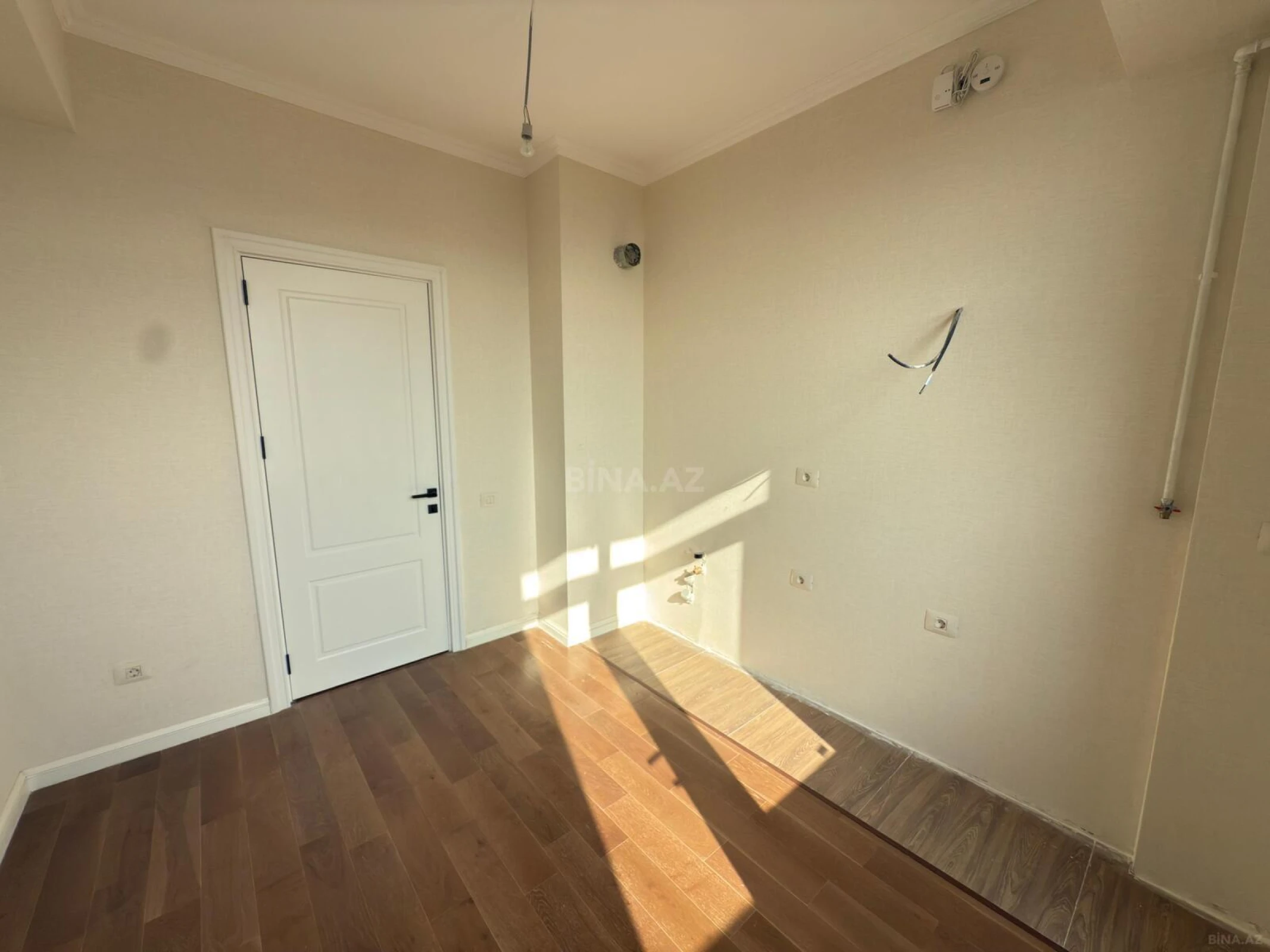 Satılır 2 otaqlı mənzil 63 m²