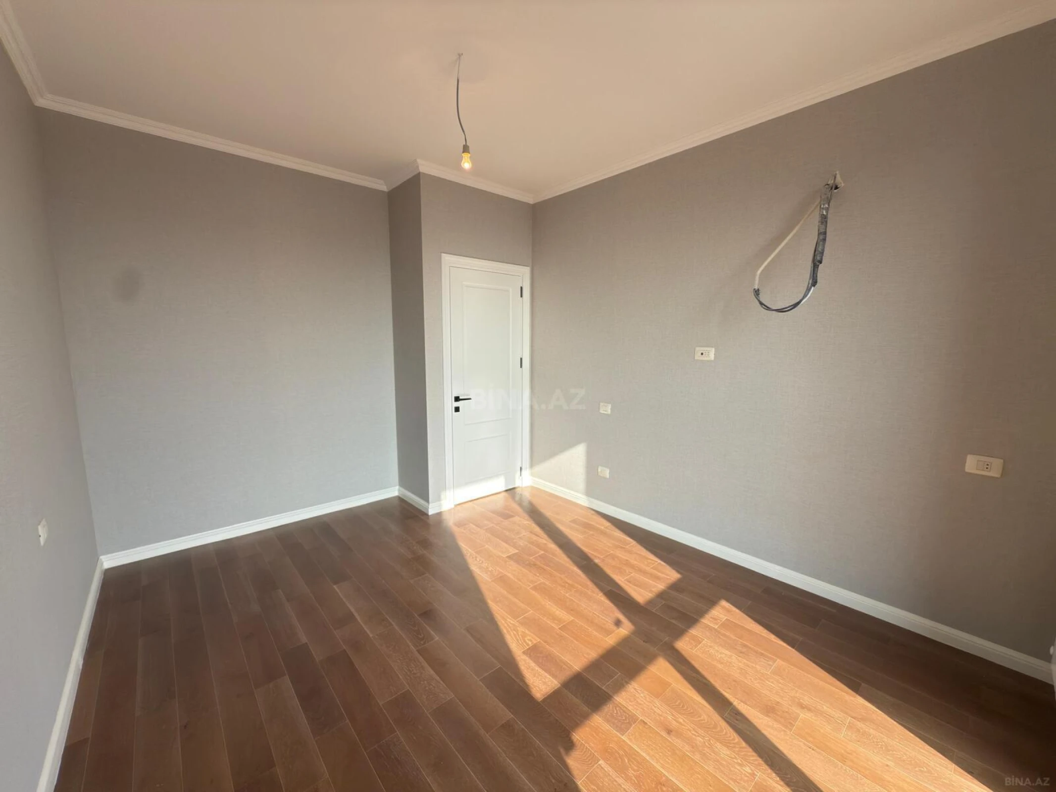 Satılır 2 otaqlı mənzil 63 m²