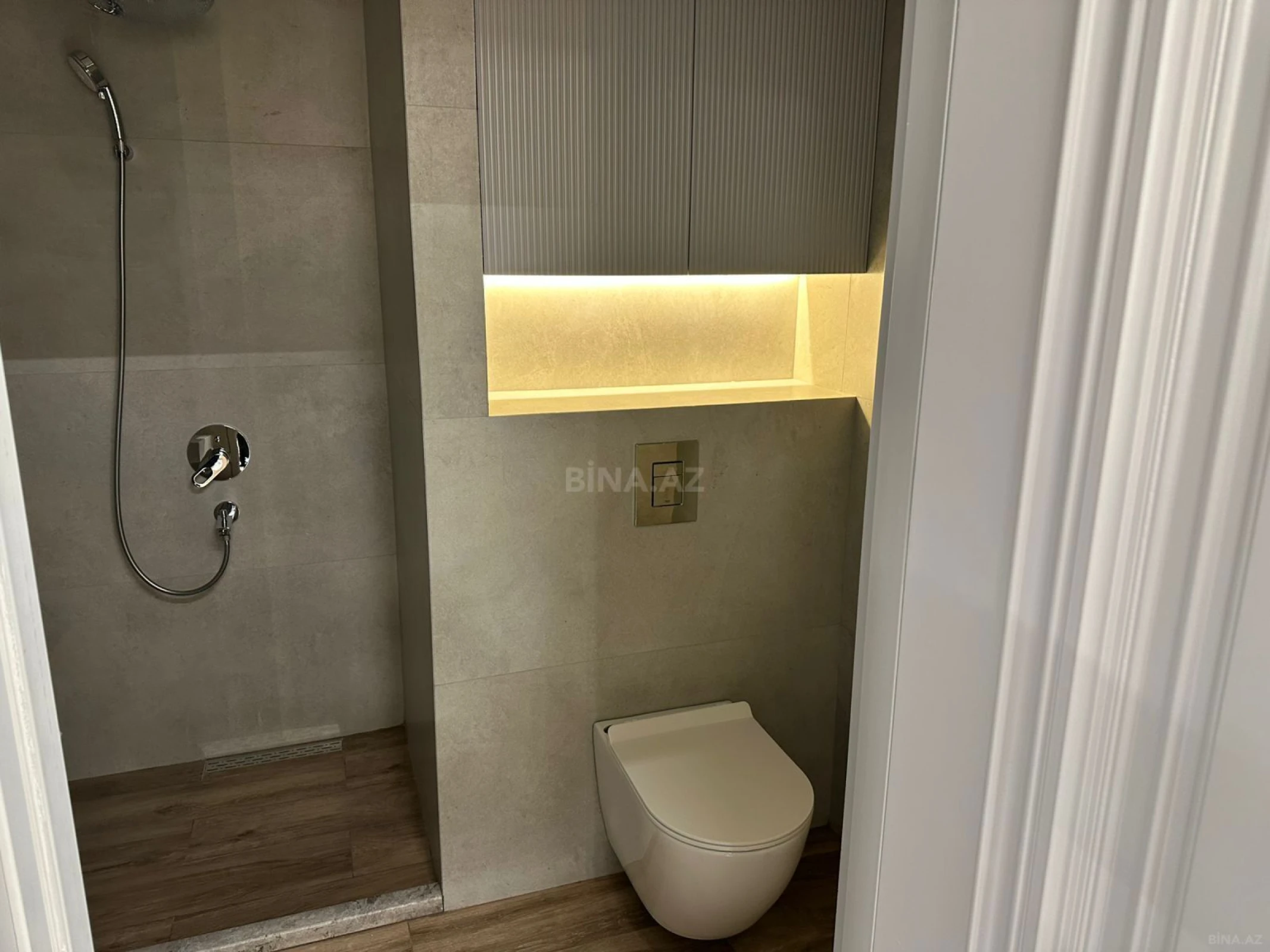 Kirayə verilir 2 otaqlı mənzil 65 m²