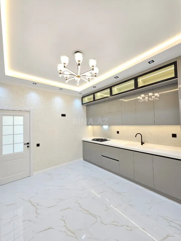 Satılır 3 otaqlı mənzil 112 m²