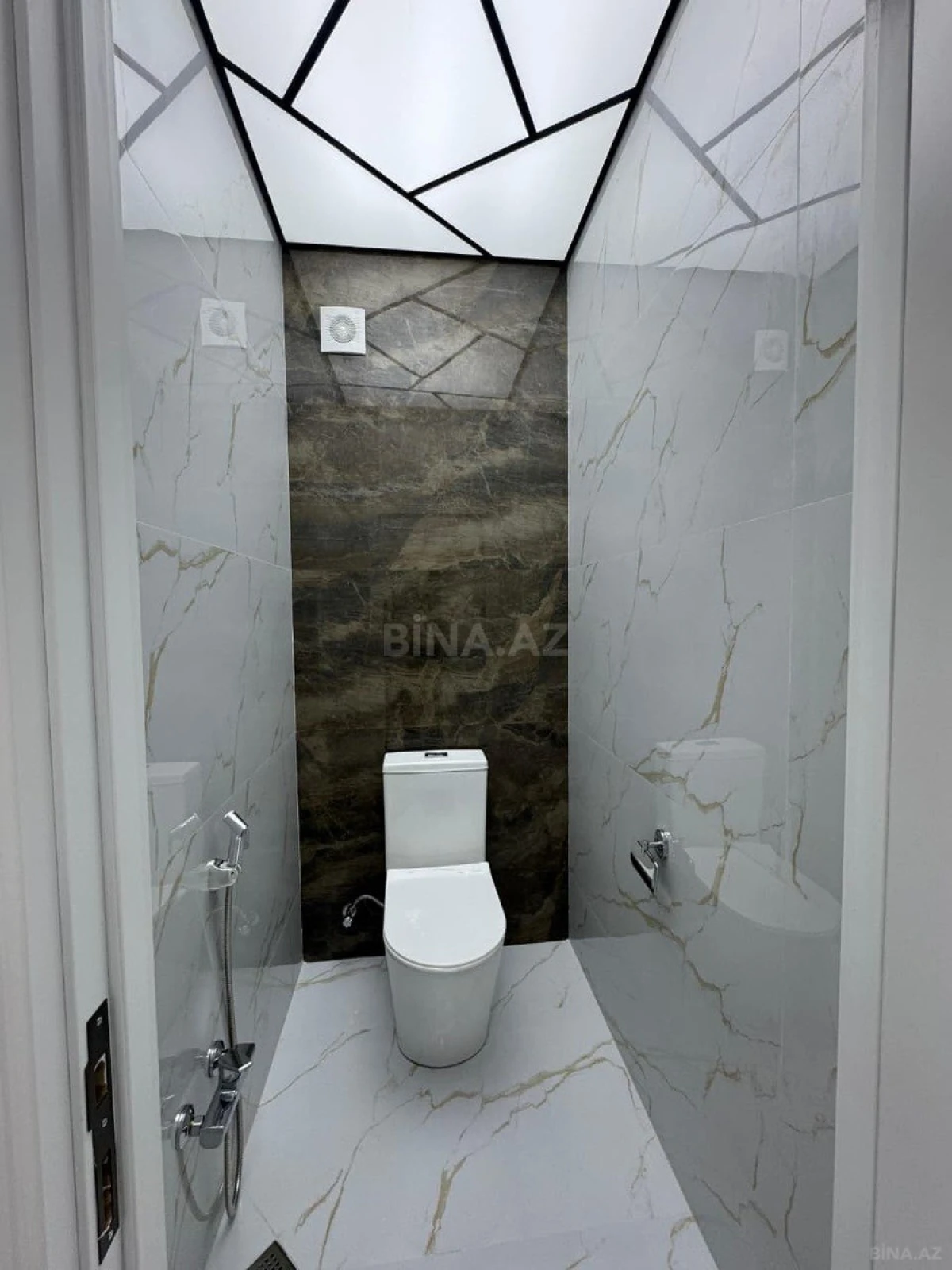 Satılır 3 otaqlı mənzil 112 m²