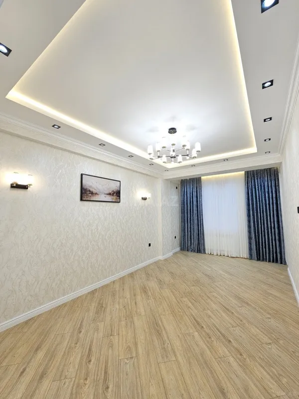 Satılır 3 otaqlı mənzil 112 m²