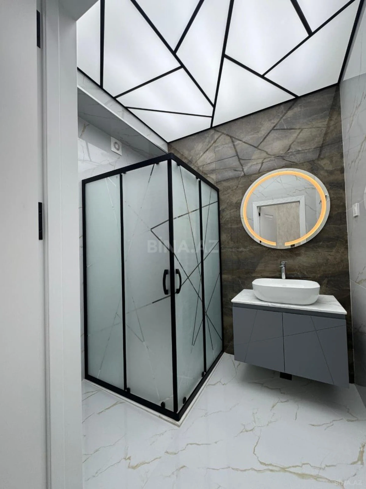 Satılır 3 otaqlı mənzil 112 m²