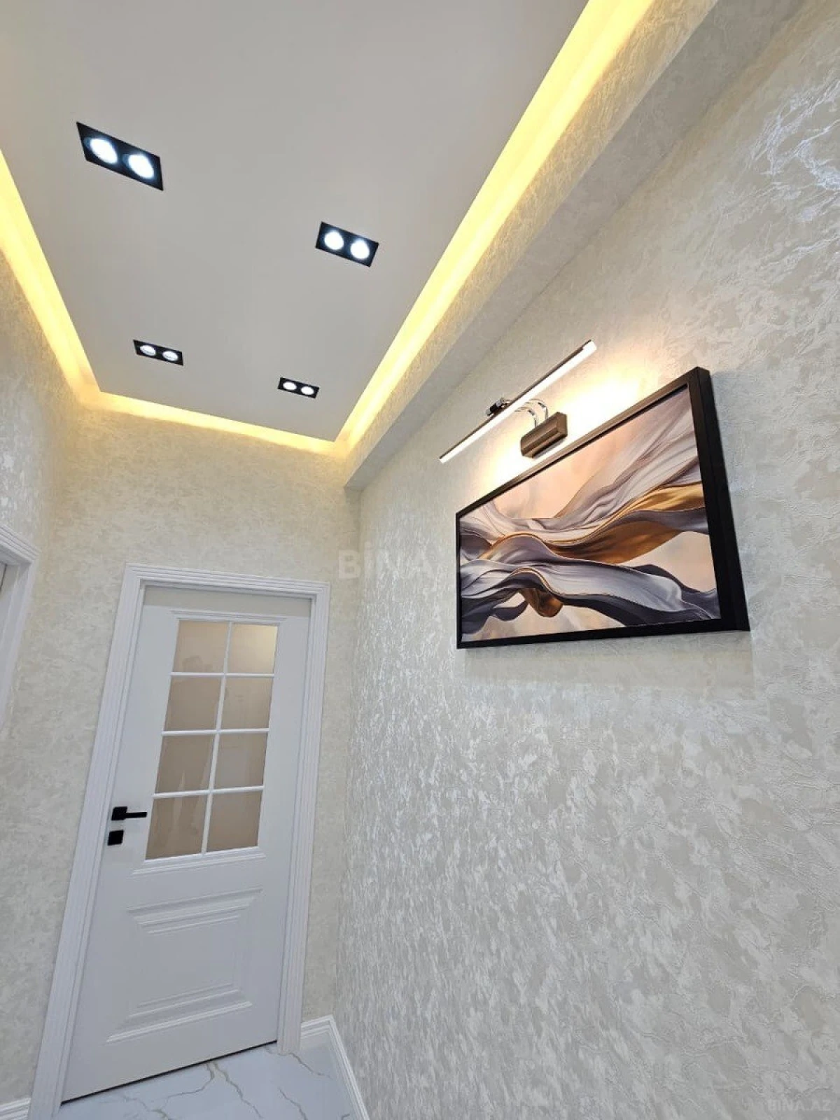 Satılır 3 otaqlı mənzil 112 m²