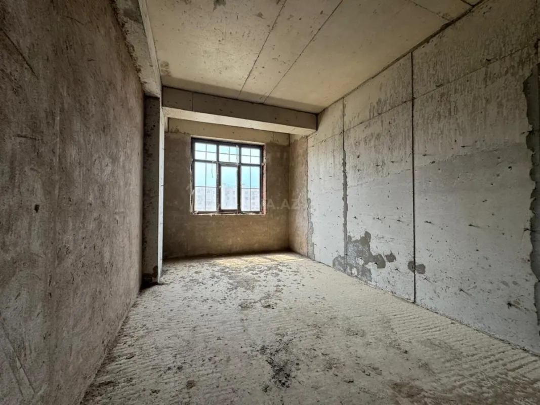 Satılır 2 otaqlı mənzil 82 m²