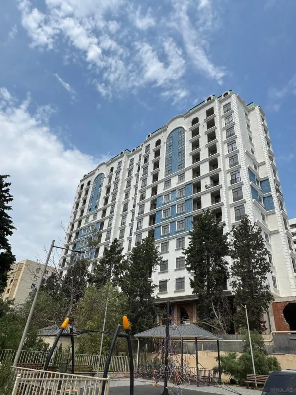 Satılır 2 otaqlı mənzil 82 m²