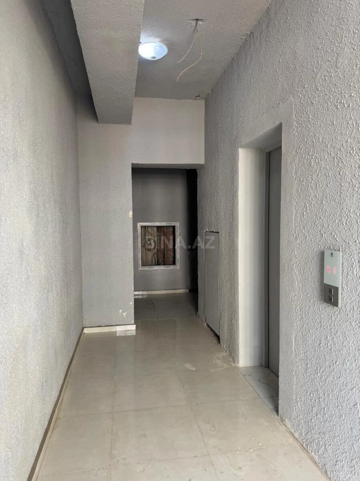 Satılır 2 otaqlı mənzil 82 m²