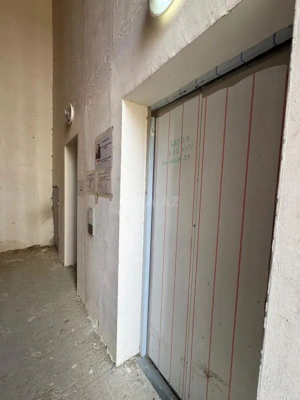 Satılır 2 otaqlı mənzil 82 m²