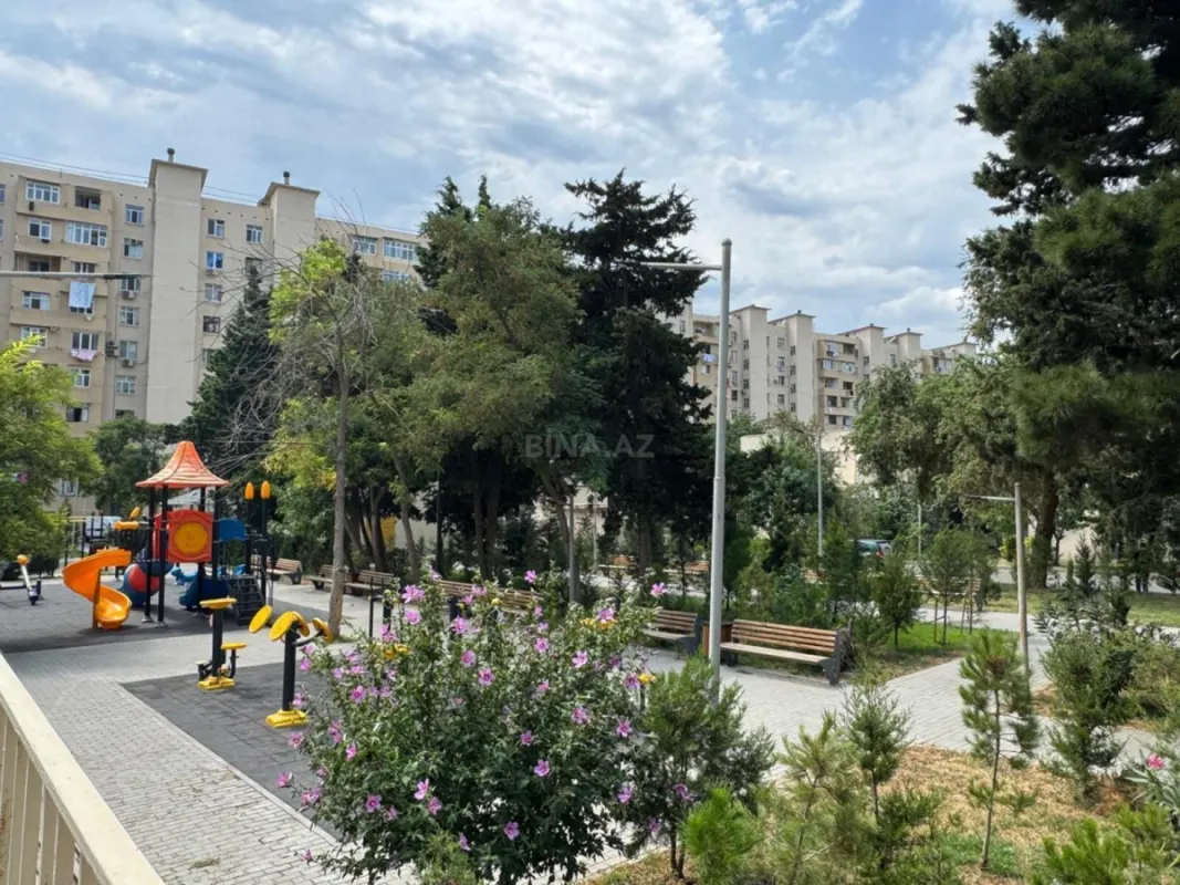 Satılır 2 otaqlı mənzil 82 m²